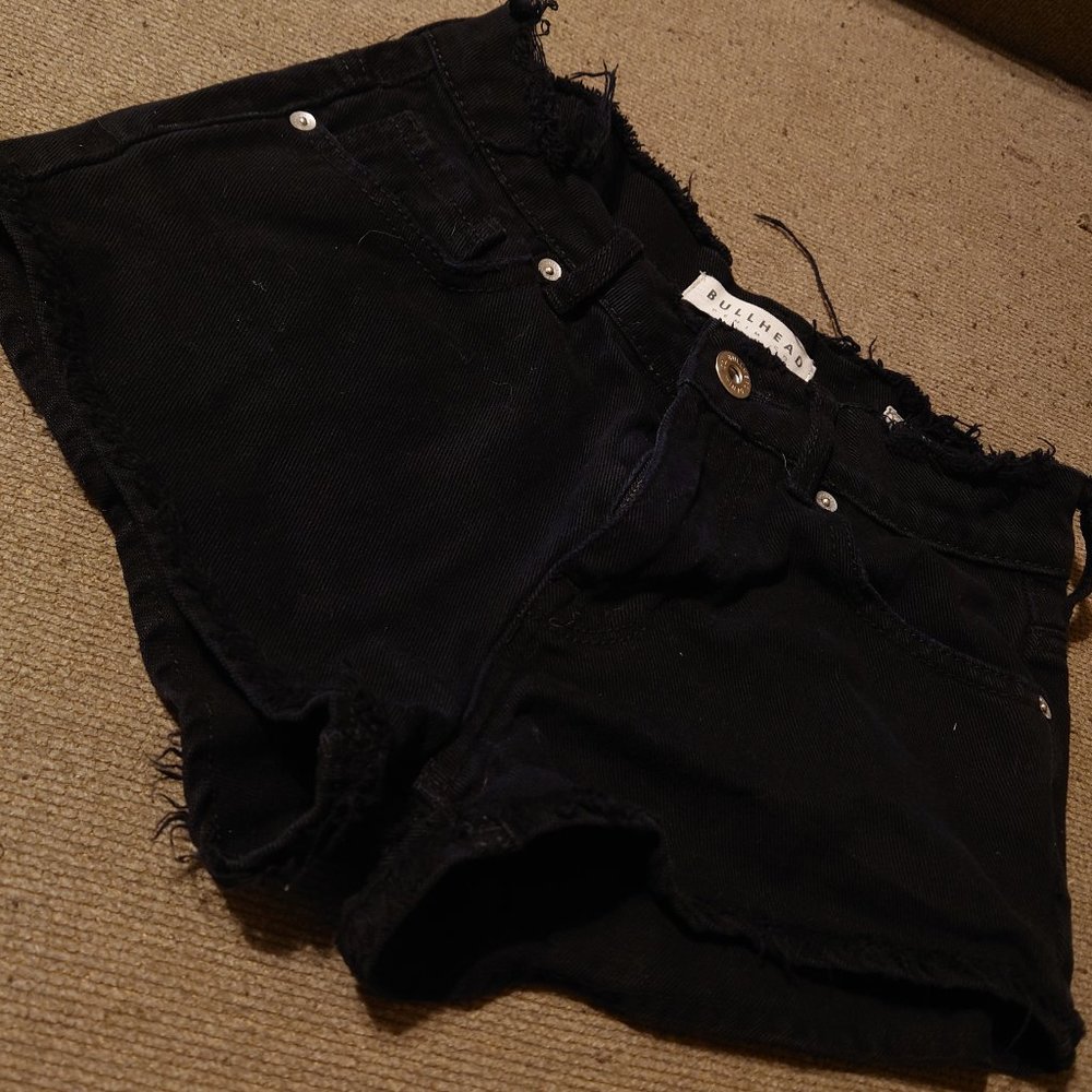 Bullhead (Pacsun) High Rise Shorts. Very Short!